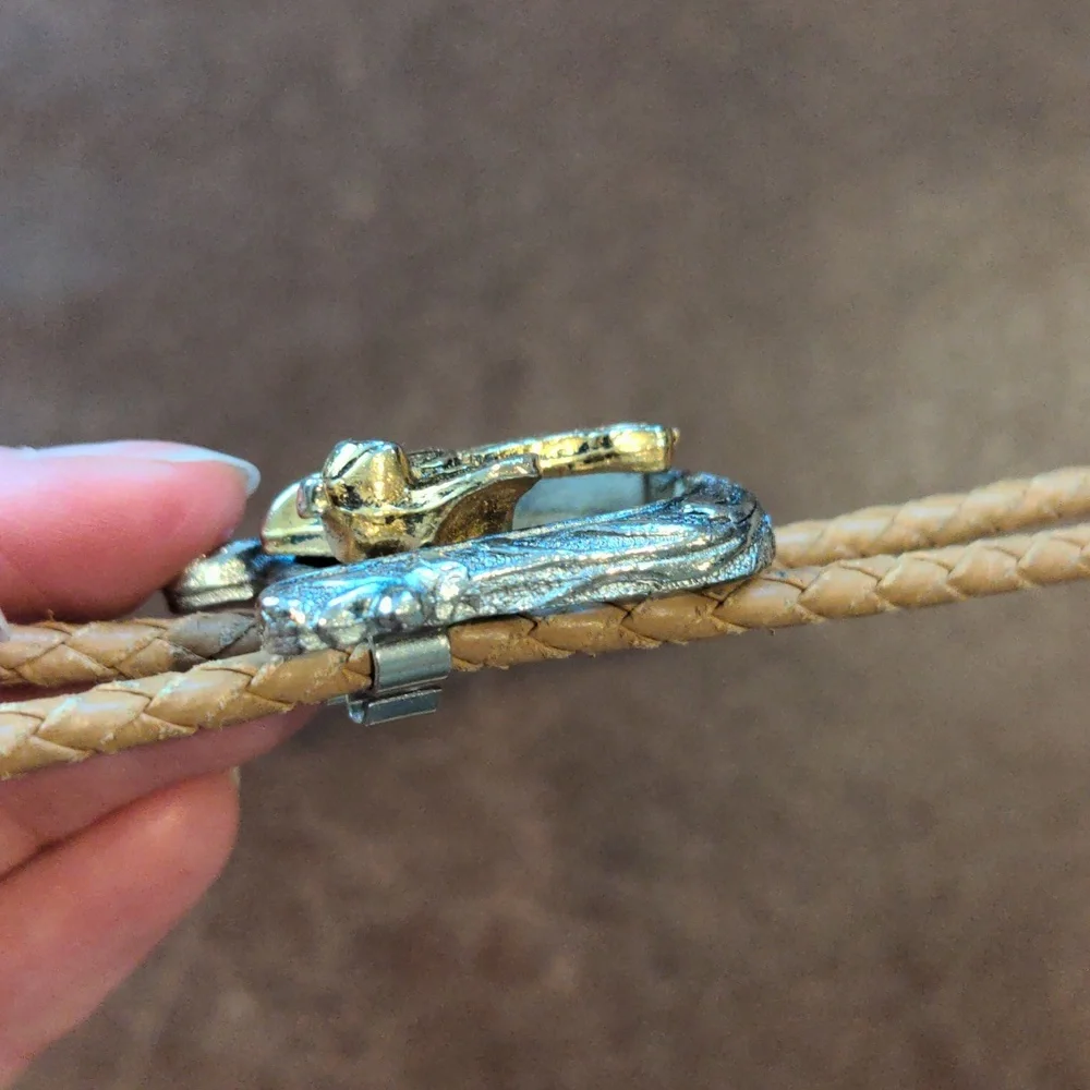 Vintage Western Bolo Necktie w/ Golden Saddle & Silvertone Stirrup Sliding Clip - Picture 6 of 9
